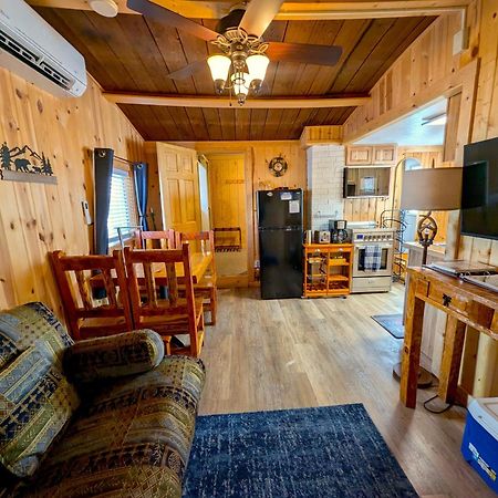 Yellowstone'S Treasure Cabins Gardiner Exterior photo